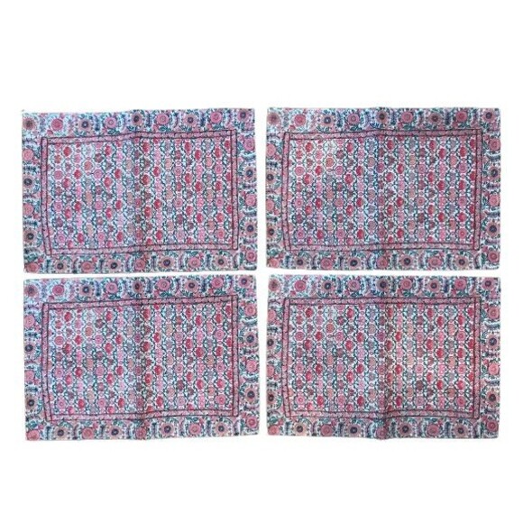 4 Piece Placemat Set 12x18in Polyester Paisley Floral Boho Lightweight - Picture 2 of 2